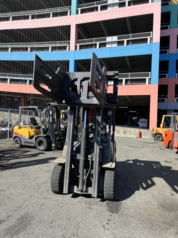 Xe nâng 2,5 tấn Komatsu FD25T-16 chui cont, kẹp vuông nhập Nhật