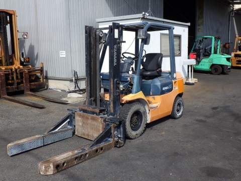 Xe nâng 2,5 tấn số sàn Toyota 7FD25 Nhập Nhật, xe đẹp, hoạt động ít giờ