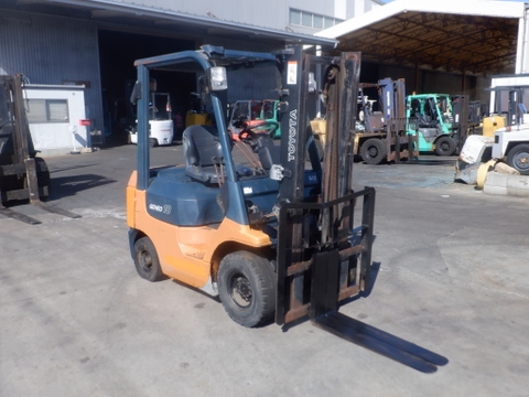 Xe nâng 1,8 tấn TOYOTA 7FD18 số sàn Nhật Nhật giá cực tốt