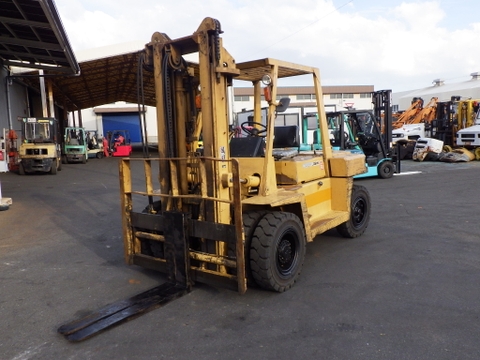 Xe nâng 6 tấn MITSUBISHI FD60 dịch càng nhập Nhật giá rẻ