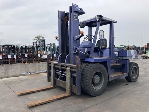 Xe nâng 8 tấn TOYOTA 3FD80 dịch càng Nhật bãi. Xe đẹp, giá rẻ