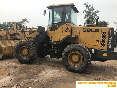 Bán xúc lật SDLG 936 cũ gầu 2,2 m3 năm 2017 giá tốt