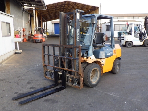 Xe nâng 3 tấn TOYOTA 7FD30 số sàn, gật gù, lốp kép Nhật bãi