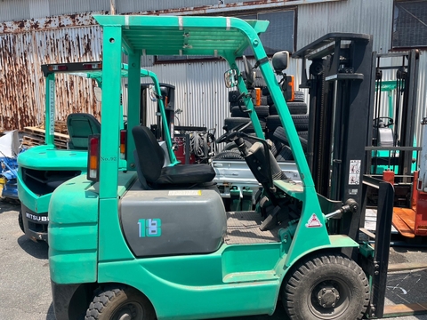 Xe nâng 1,8 tấn Mitsubishi FD18 số tự động