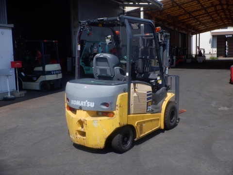 XE NÂNG ĐIỆN KOMATSU FE25-1 300431