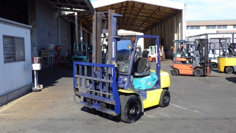 Xe nâng dầu 2.5 tấn Komatsu FD25C-12 gật gù lốp kép (Số sàn)