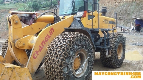 Cho thuê xúc lật thi công hầm thủy điện 1,7-2,2-3 m3 LH 0989459456