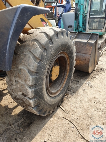 BÁN XÚC LẬT CŨ GẦU 1,7 KHỐI XCMG LW300F ĐỜI 2013