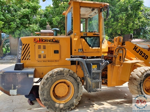 BÁN MÁY XÚC LẬT NHỎ HOẰNG GIAI HJ 930 CÔNG SUẤT 85 KW