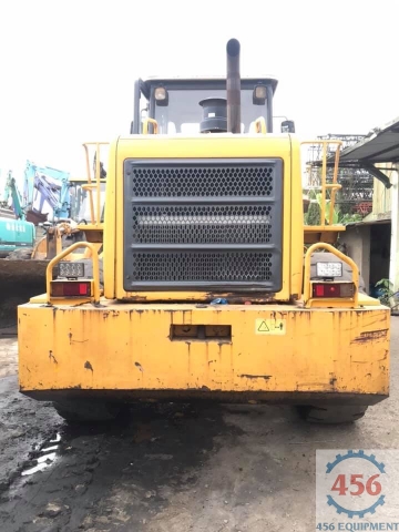 XÚC LẬT CŨ LIUGONG 50CN GẦU 3 KHỐI CẦN BÁN. SẢN XUẤT 2015.