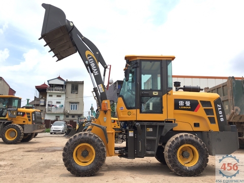 Máy xúc lật nhỏ gầu 0,6 khối Lehman. Giá rẻ nhất