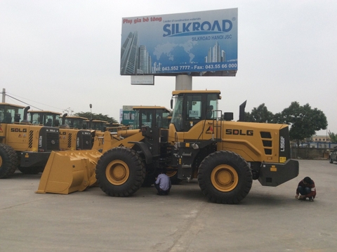 MÁY XÚC LẬT SDLG L956F DUNG TÍCH GẦU 3,6 M3. BẢO HÀNH 2 NĂM