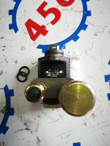 Bơm tay Weichai WD10