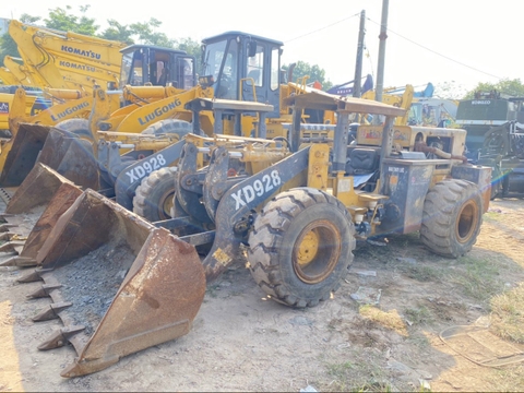 Máy xúc lật chui hầm xiandai XD928 cũ