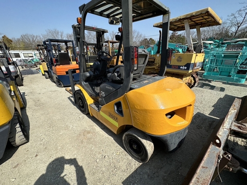 XE NÂNG KOMATSU FD25T-17 337070 LH:096.235.1368