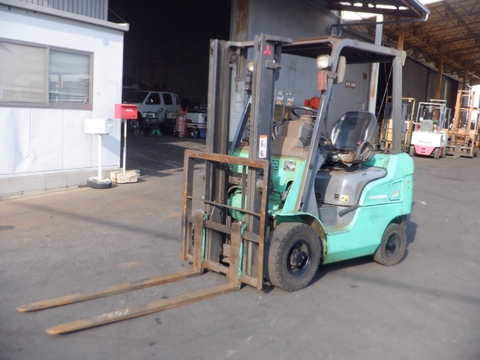 Xe nâng Nhật bãi MITSUBISHI FD18D đời 2008 số sàn