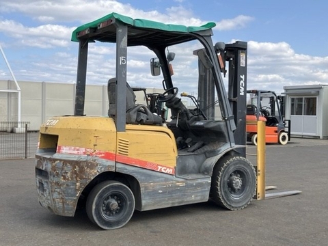 XE NÂNG DẦU TCM FD25T3 2N507518  LH:096.235.1368