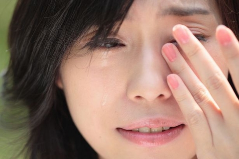 Có một cách rất khác để giải tỏa stress - Khóc