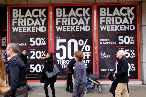 Sự thật Black Friday: Giảm giá sập sàn, vét túi khách hàng ăn lãi ngàn tỷ