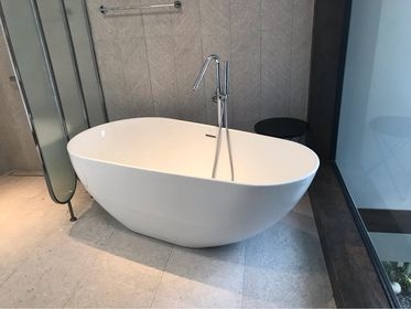 Bồn Tắm Saida Kreiner