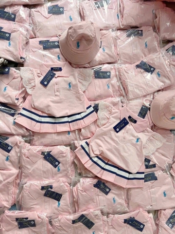 VÁY BÉ GÁI POLO HỒNG THÊU KỊ SĨ KÈM MŨ
