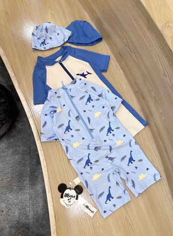 SET 2 BỘ BƠI BÉ TRAI KÈM MŨ CÁ MẬP Hello