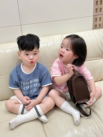 - BỘ ĐÙI BÉ TRAI GÁI THÍCH ĐI HỌC