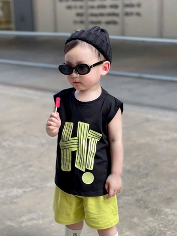 - BỘ ĐÙI BÉ TRAI ÁO ĐEN HT QUẦN XANH CHUỐI