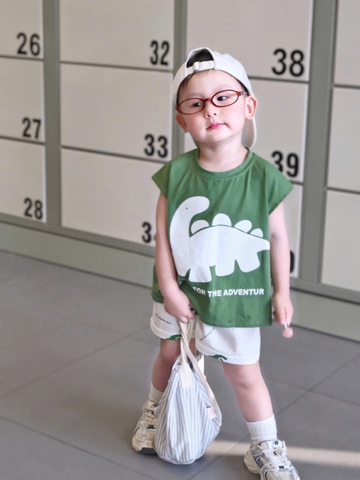 - BỘ ĐÙI BÉ TRAI ÁO XANH KHỦNG LONG QUẦN TRẮNG ADVENTURE