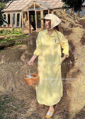 VÂY SƠ MI VÀNG THÊU GẤU WHOU