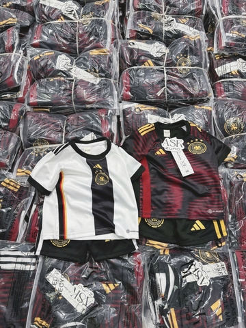 SET 2 BỘ ĐÙI BÓNG ĐÁ TONE ĐỎ TRẮNG