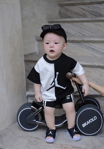 - BỘ ĐÙI BÉ TRAI JORDAN ĐEN PHỐI TRẮNG