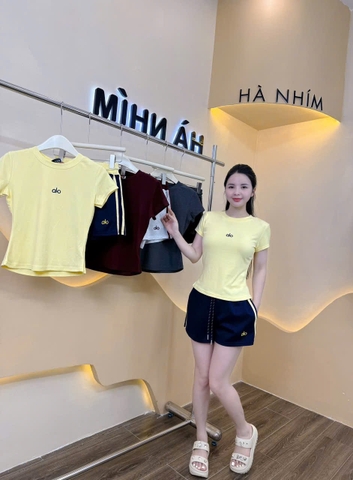 - BỘ ĐÙI NỮ ÁO VÀNG ALO QUẦN THAN