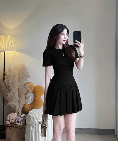 VÁY ĐEN PHỐI XOÈ XẾP LI