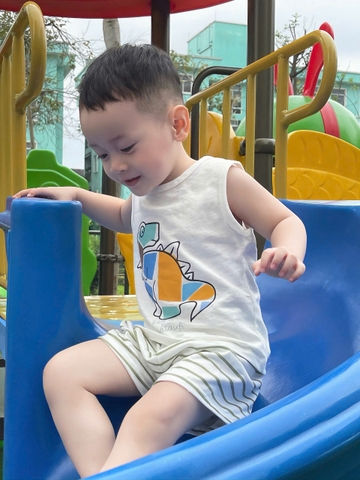 - SET 2 BỘ ĐÙI BÉ TRAI BA LỖ XƯỢC CHỮ CÁI