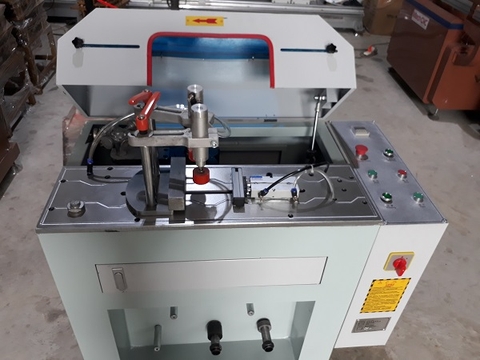 Máy Phay Đố Thay Dao Nhanh Nhập Khẩu