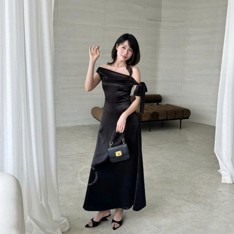 ĐẦM LỤA LỆCH VAI DÁNG DÀI ZAREEN DAX124