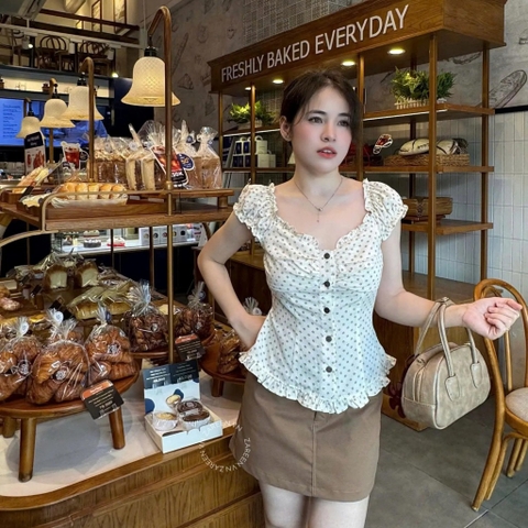 ÁO TRỄ VAI NÚT GỖ ZAREEN VOA149