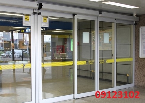 Cửa kính trượt tự động đóng mở