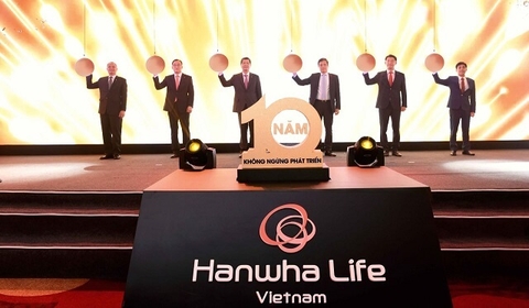 Hanwha Life Việt Nam chi trả gần 2,4 tỉ đồng cho một khách hàng