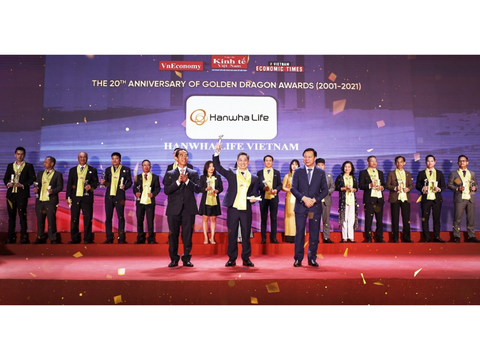 Hanwha Life Việt Nam vinh dự nhận giải thưởng Rồng Vàng lần thứ 7