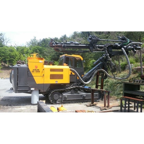 Máy khoan đá JUNJIN SD-1300E