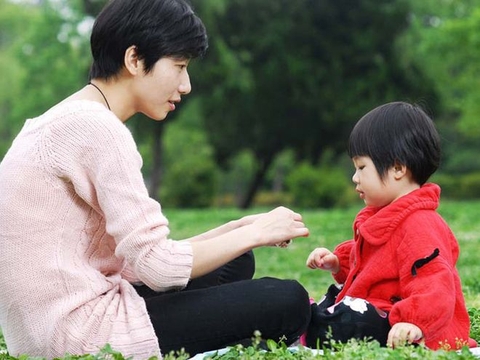 Cách Khiến Con Tập Trung Nghe Mẹ Đọc Ehon