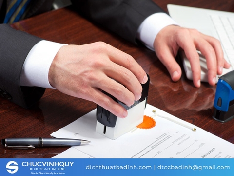 Cách công chứng giấy tờ mua bán xe theo quy định hiện hành