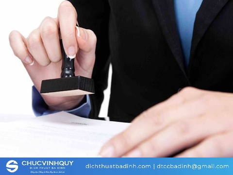 Công chứng là gì? Khi đi công chứng giấy tờ cần mang những gì?