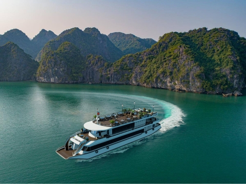 VDream Cruise Daily: Hanoi- Halong Bay- Tuan Chau- 1,090,000 VND