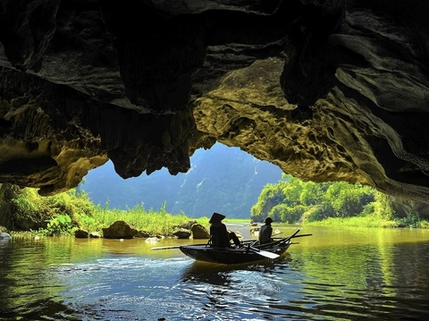 Day trip Ninh Bình by private car/ Xe riêng