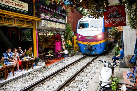 Hà Nội Day Trip- Living with locals.