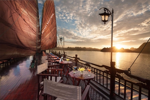Arcady Boutique Cruise: 2 days-1 night/ 3 days-2 nights (Hanoi- Halong Bay- Tuan Chau)-3,200,000 VND.