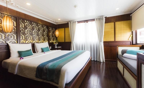 Bhaya Classic Cruise: 2 days-1 night/ 3 days- 2 nights (Hanoi- Halong Bay- Tuan Chau)-2,500,000 VND.